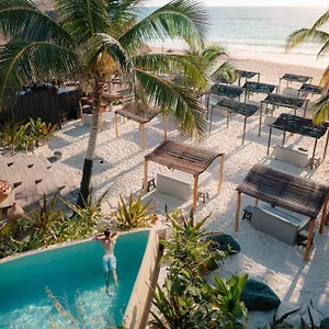 https://hotel-maxanab-tulum.allrivieramayahotels.com